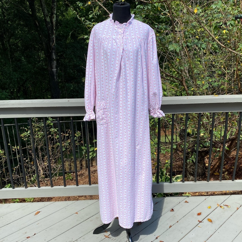 Vintage 80s 90s Flannel Cottagecore Victorian Highneck Floral Nightgown Pajamas